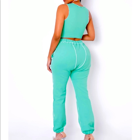 Two piece set - Picture 2 of 2